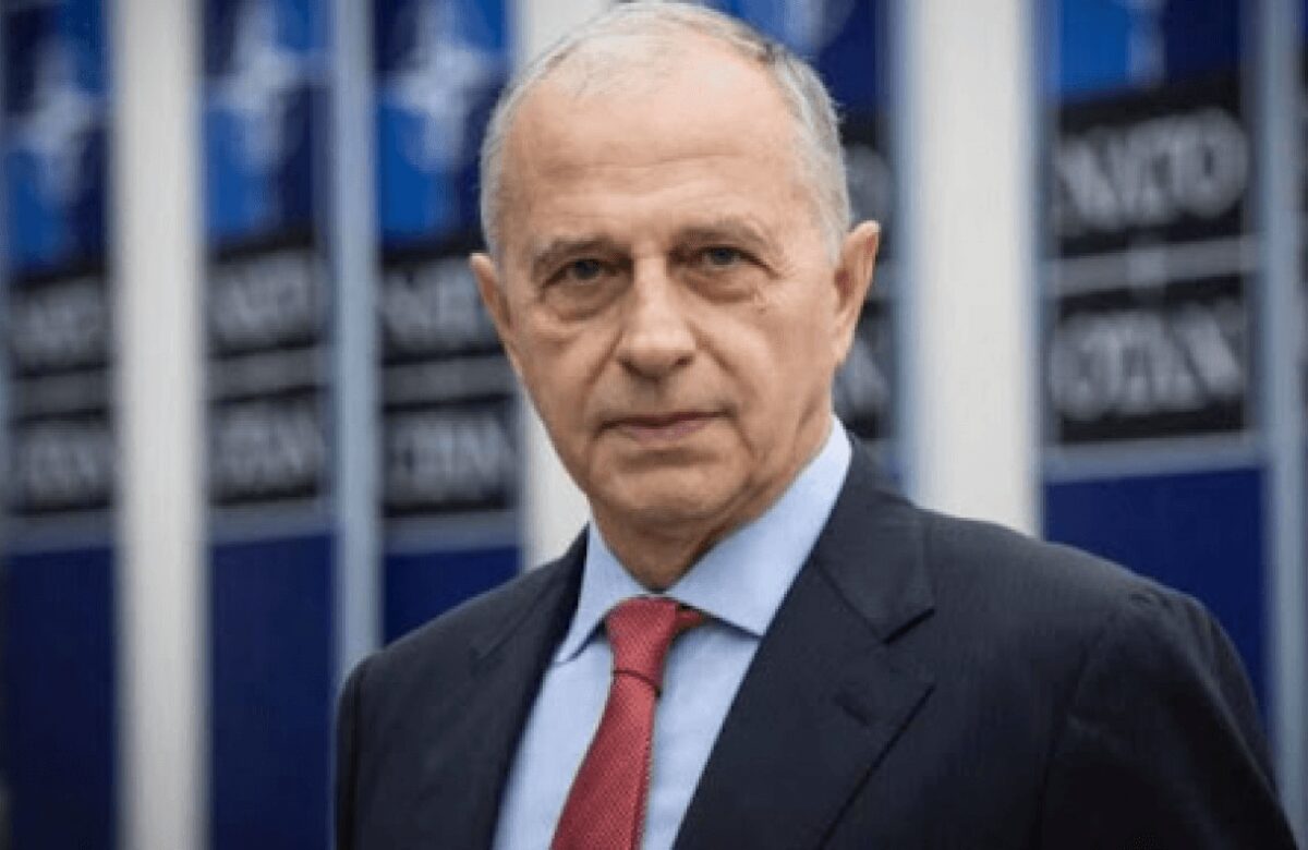 Geoană: NATO va sta alături Ucrainei atât cât este nevoie