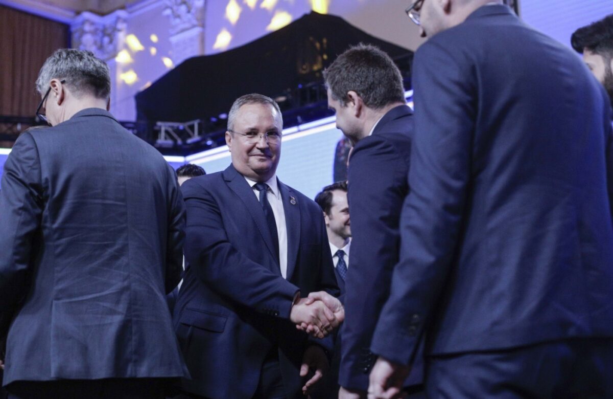 Ciucă: „Nu există nicio discuție pentru amânarea rocadei”. Ce spune despre negocierile pentru ministere