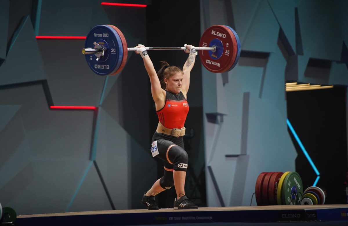 Andreea Cotruța a cucerit trei medalii de aur la Campionatele Europene de haltere