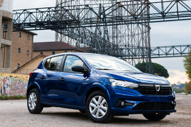 Dacia face senzaţie în Top 10