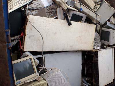 Ziua Pământului. Românii generează 100.000 de tone de deşeuri electronice pe an. Doar 35% sunt reciclate