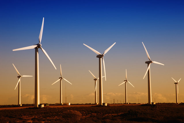 Vântul împinge ţara noastră pe primul loc / România, lider în ceea ce priveşte utilizarea energiei eoliene
