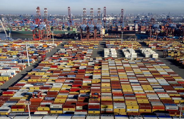 Germania îşi menţine decizia de a vinde o parte din portul Hamburg către China, în ciuda îngrijorărilor legate de securitate