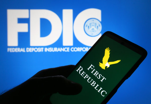 Oferte pentru First Republic în cadrul licitaţiei organizate de autorităţile americane
