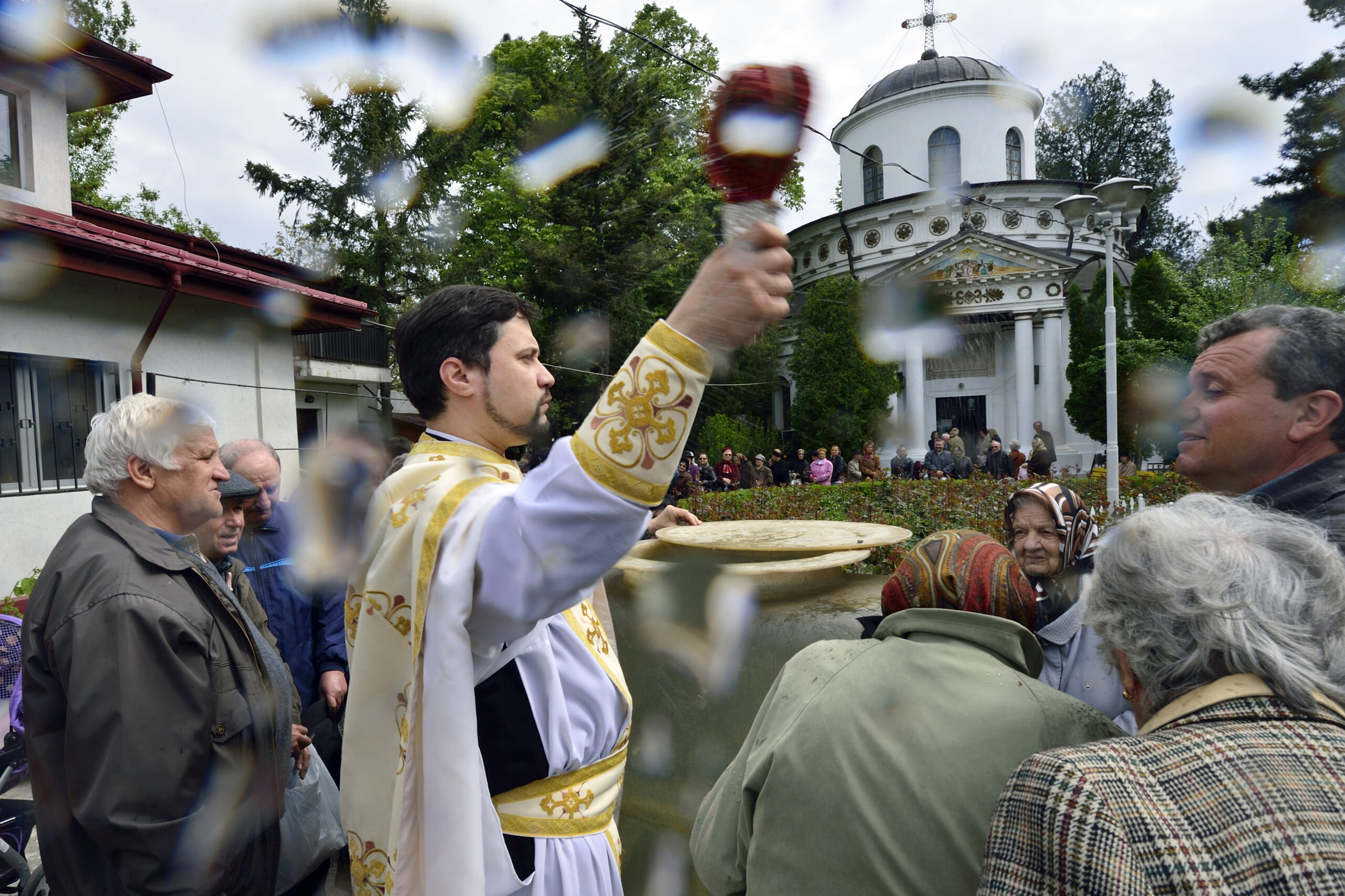  Izvorul Tămăduirii. Semnificaţia sărbătorii și tradiții la creștin-ortodocși